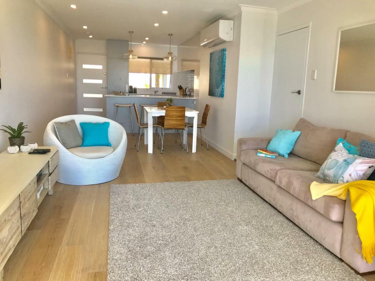 Cottesloe Beachfront Ocean View Apartment パース エクステリア 写真
